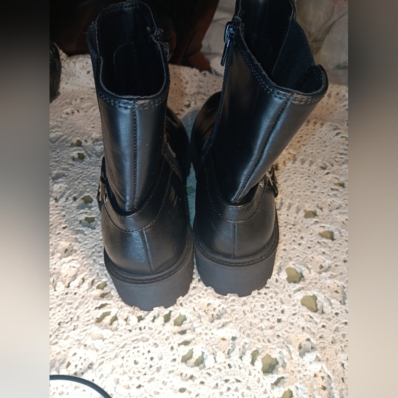 Woman Black Leather Boots - Picture 3 of 12